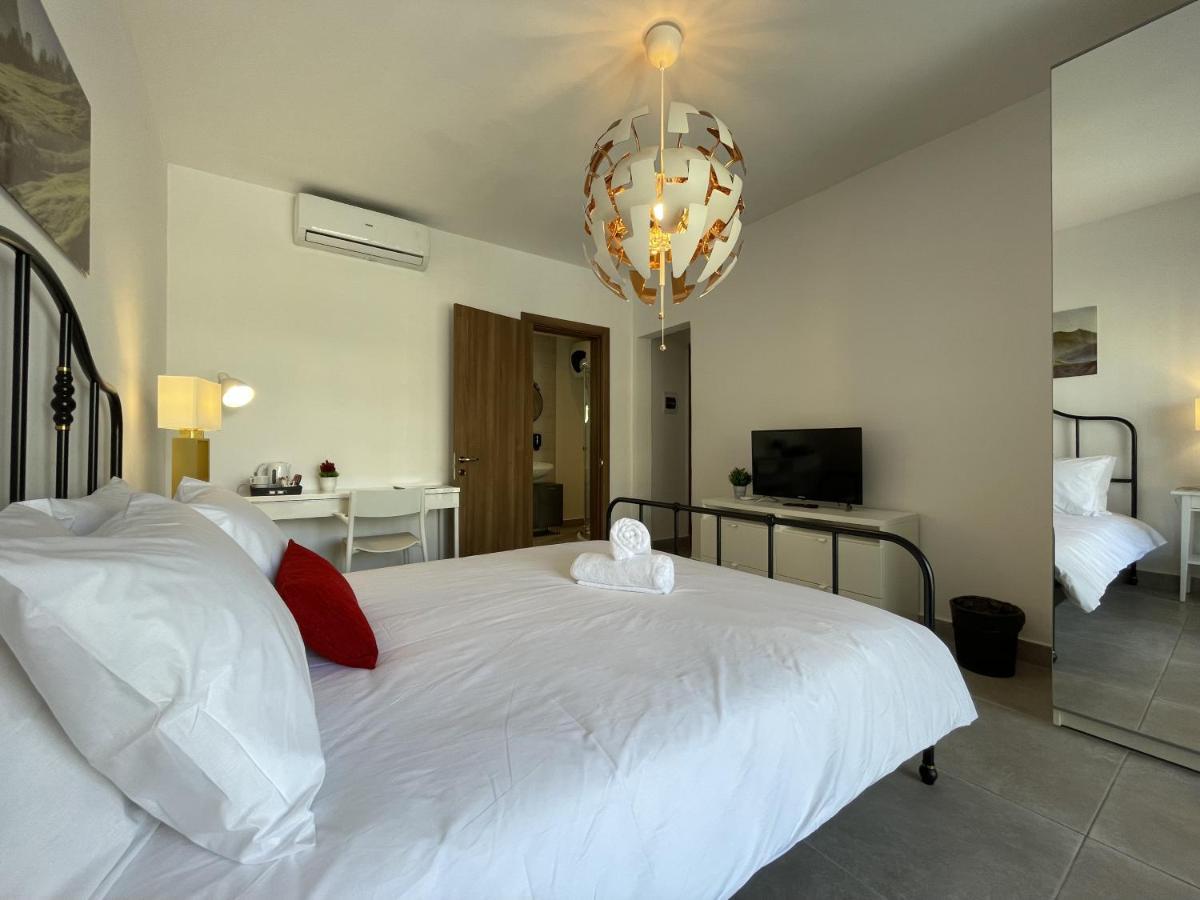 Casa Leon Malta Hotel Saint Julian's Ngoại thất bức ảnh