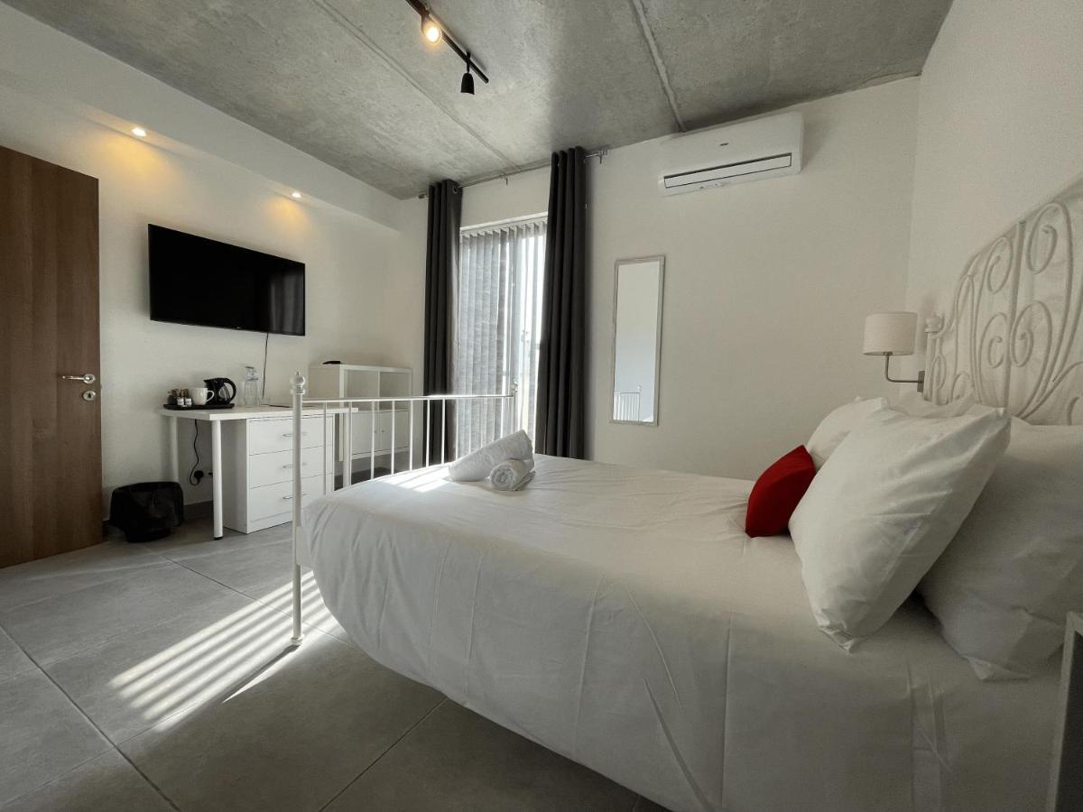 Casa Leon Malta Hotel Saint Julian's Ngoại thất bức ảnh