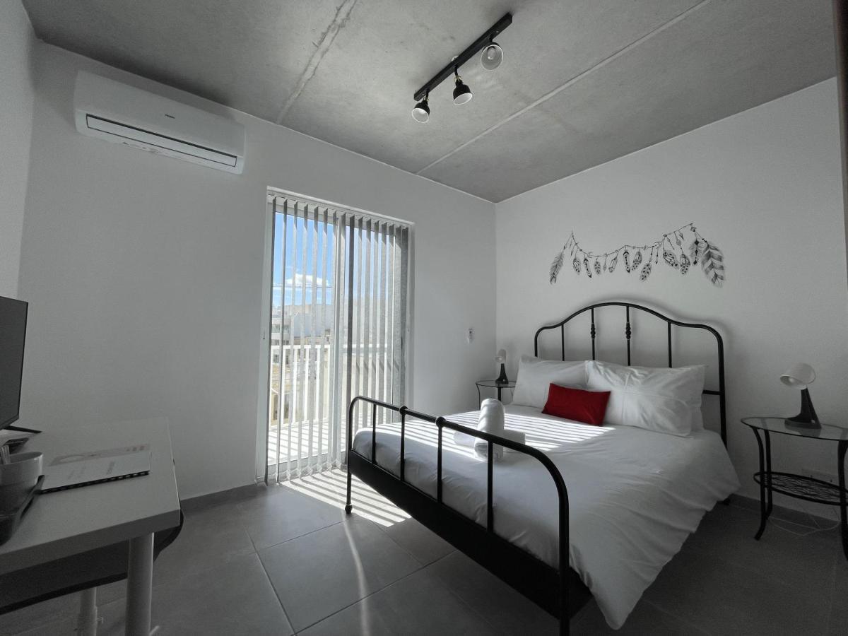 Casa Leon Malta Hotel Saint Julian's Ngoại thất bức ảnh