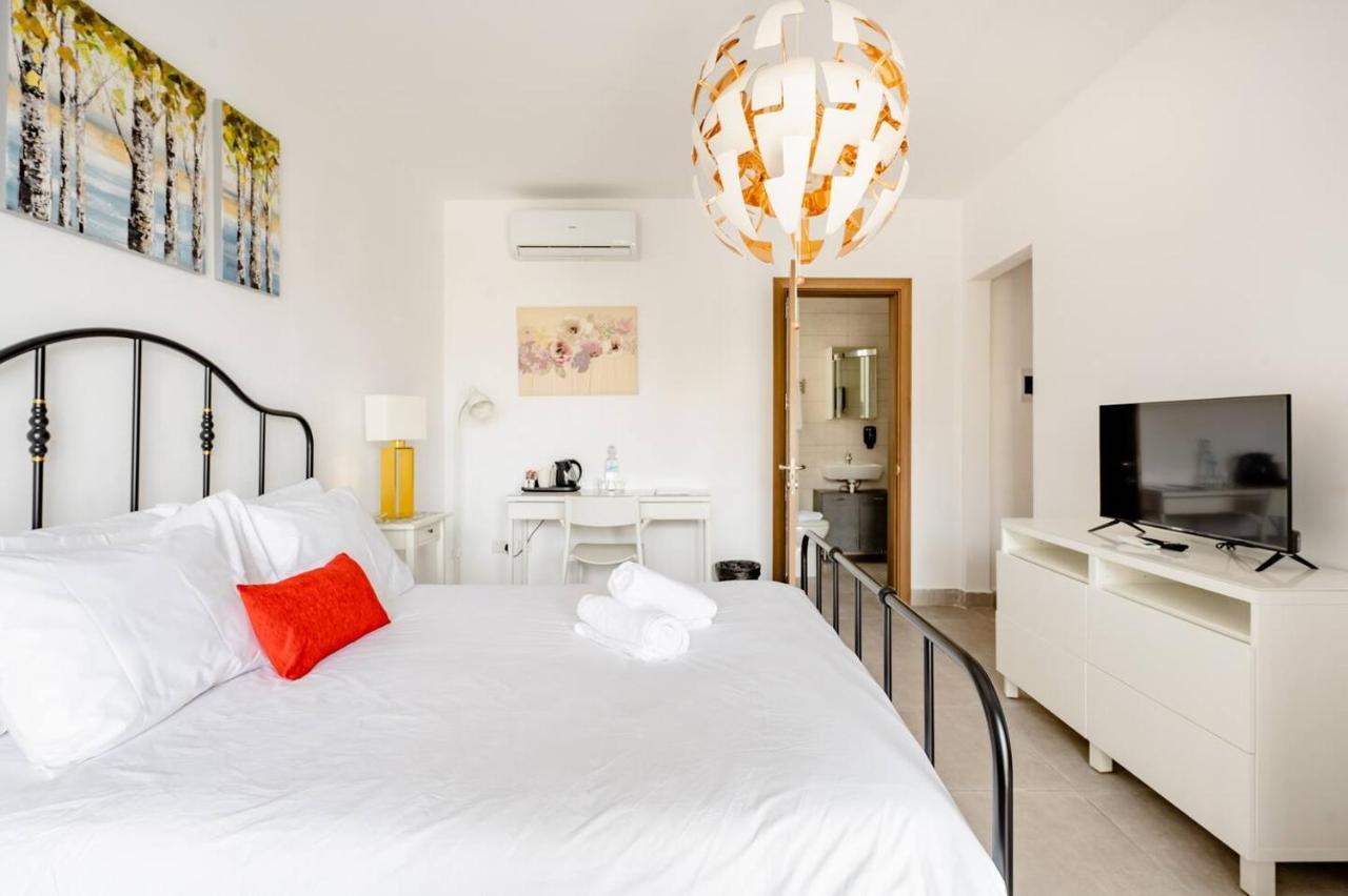 Casa Leon Malta Hotel Saint Julian's Ngoại thất bức ảnh